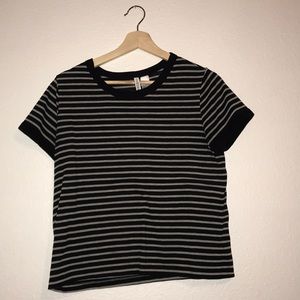 A back and white striped shirt.